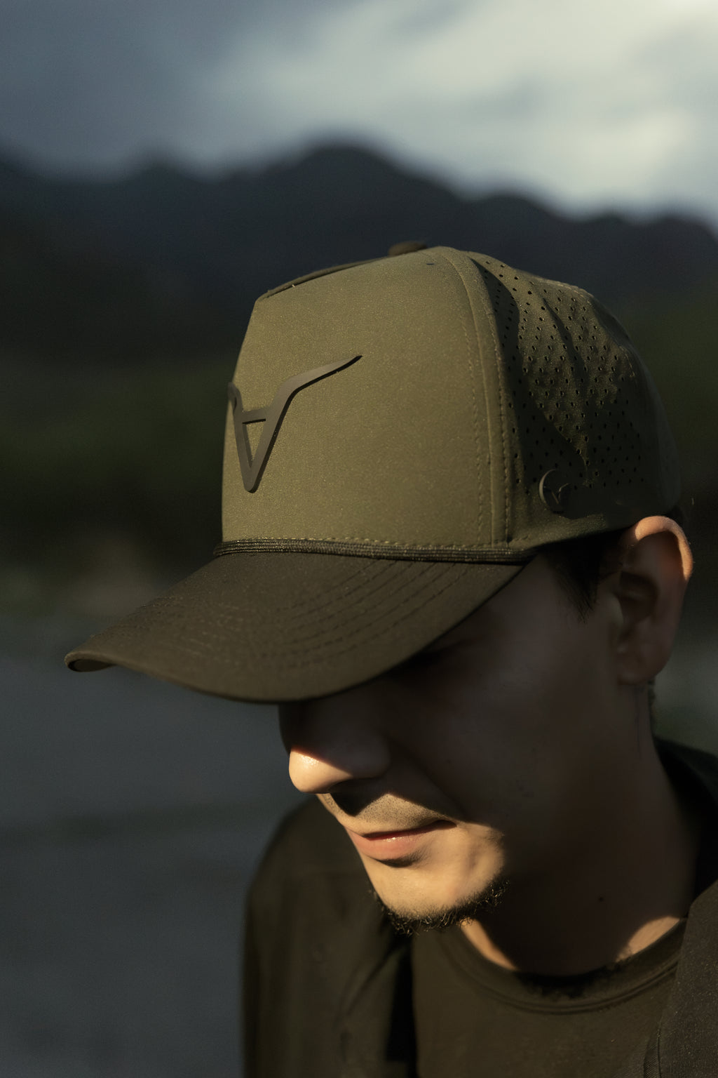 MESA - OLIVE/BLACK